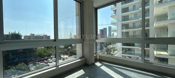 3 bedrooms Apartment in Agios Tychonas, Cyprus No. 313 5