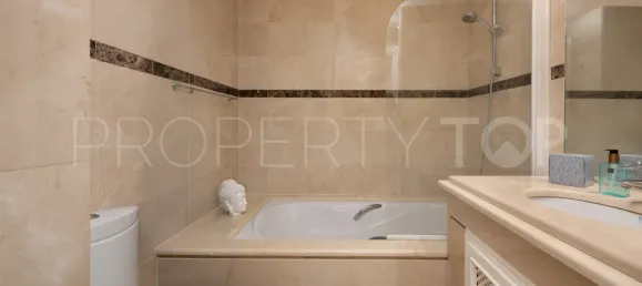 3 bedrooms Penthouse in Marbella, Spain No. 182190 18