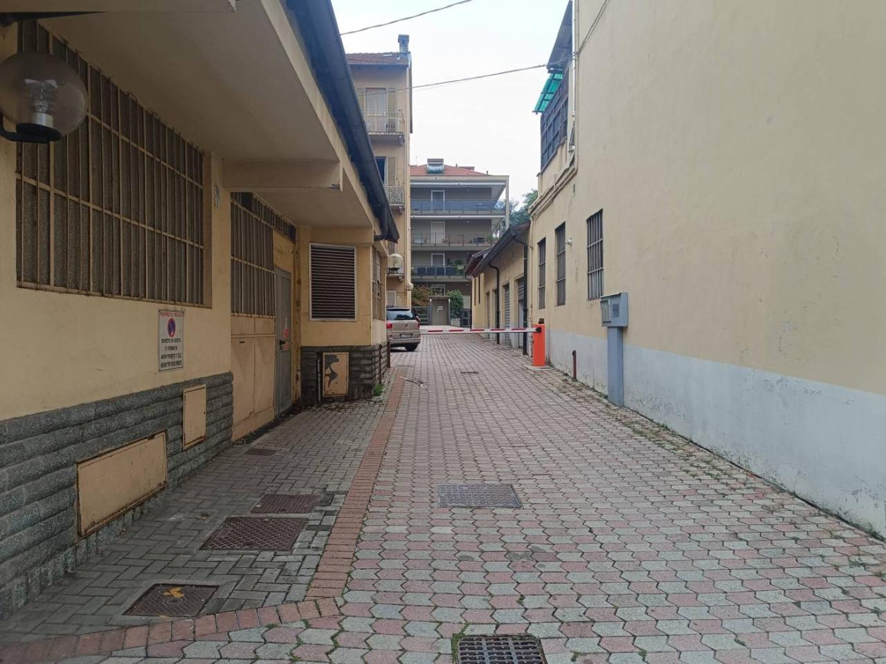 30m² Garage in Turin, Italy No. 18441