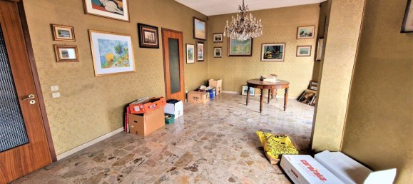 Квартира с 4 комнатами в Виджевано, Италия № 75208 2