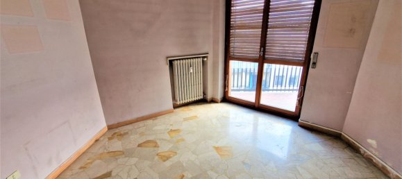 Квартира с 4 комнатами в Виджевано, Италия № 75208 12