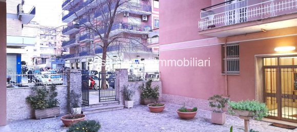 3 rooms Apartment in Rome, Italy No. 24473 41