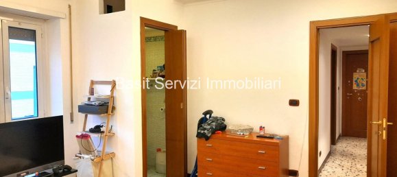 3 rooms Apartment in Rome, Italy No. 24473 21