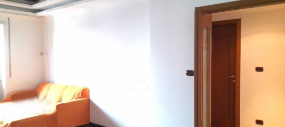 3 rooms Apartment in Rome, Italy No. 24473 3