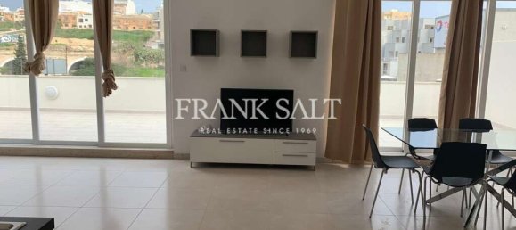 Пентхаус с 2 спальнями в Сент-Джулианс, Мальта № 4457 2