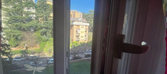 3 rooms Apartment in Rome, Italy No. 8667 9