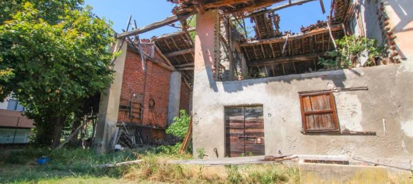 1050m² Land in Novara, Italy No. 28494 4