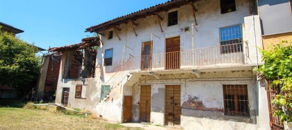 1050m² Land in Novara, Italy No. 28494 2