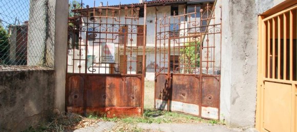 1050m² Land in Novara, Italy No. 28494 16