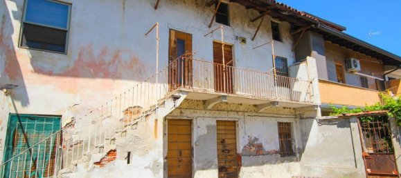 1050m² Land in Novara, Italy No. 28494 10