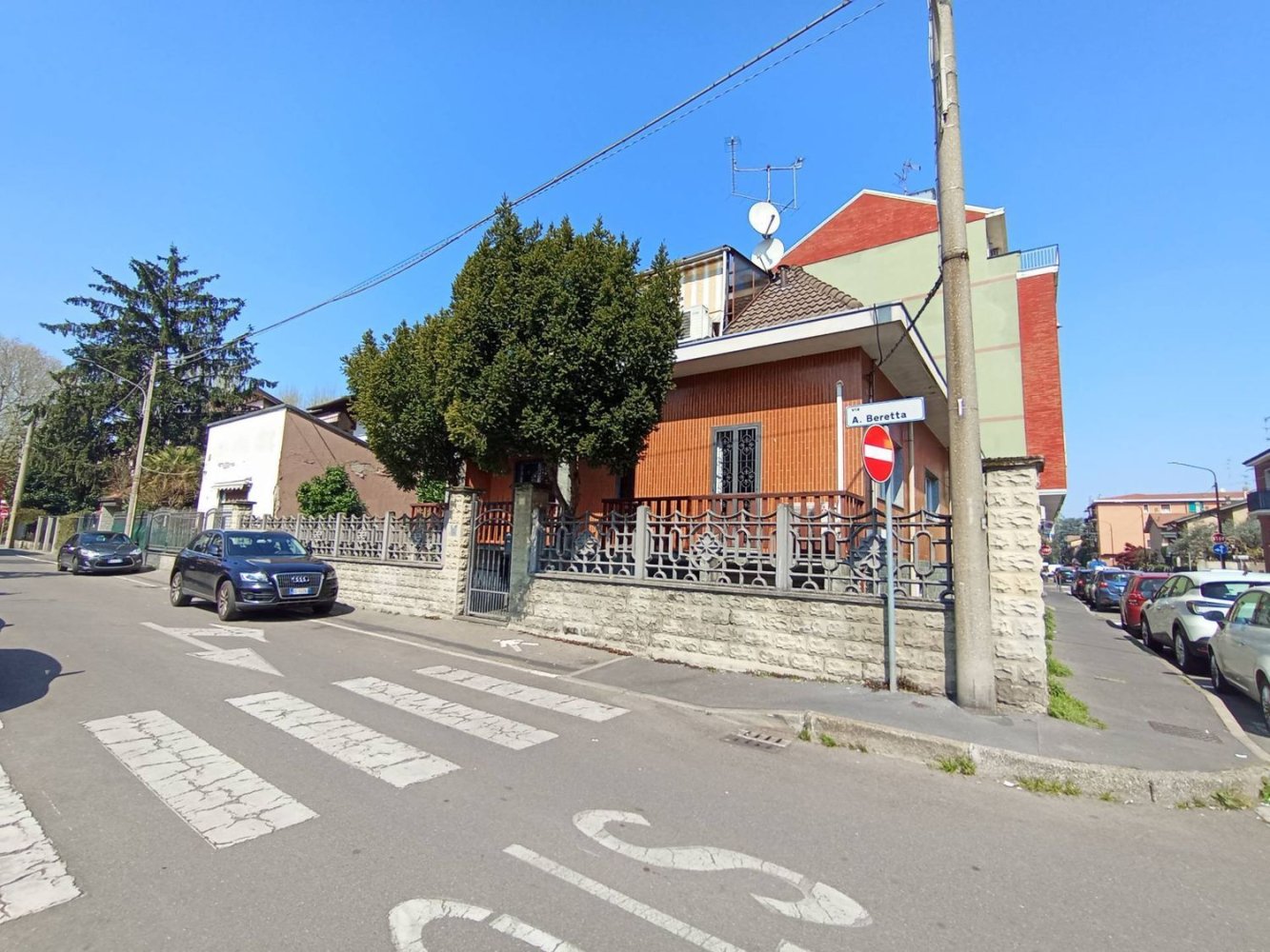 4 rooms Villa in Cinisello Balsamo, Italy No. 287570
