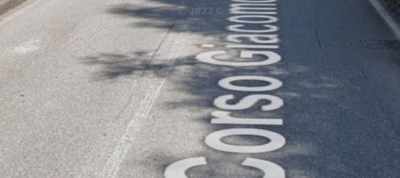 4غرفة شقة في Lecco, Italy رقم 282132 3