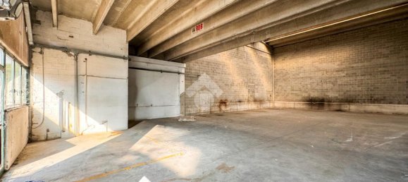 1-Zimmer Lagerhaus in Zelo Buon Persico, Italy, Nr. 61119 9