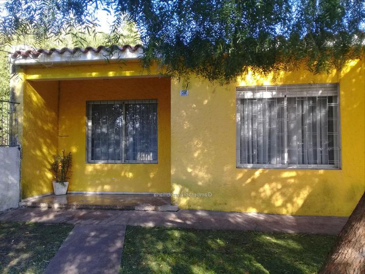 2 bedrooms House in Montevideo, Uruguay No. 12148