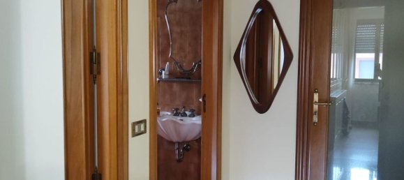 Casa de 4 divisões em Cutro, Italy N.º 254558 11