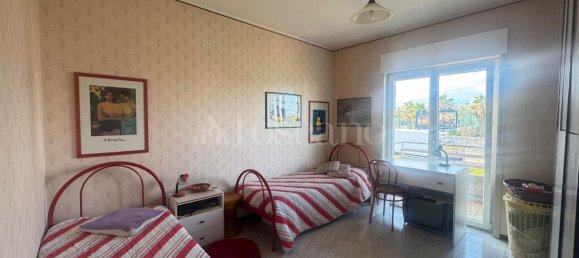 3 rooms Apartment in Catania, Italy No. 278987 6