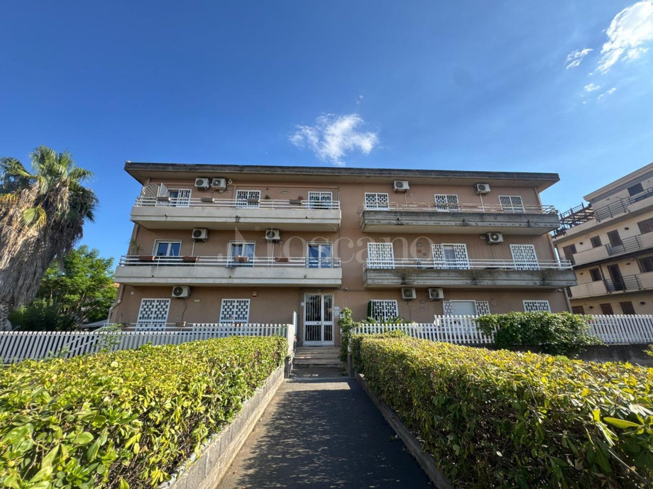 3 rooms Apartment in Catania, Italy No. 278987