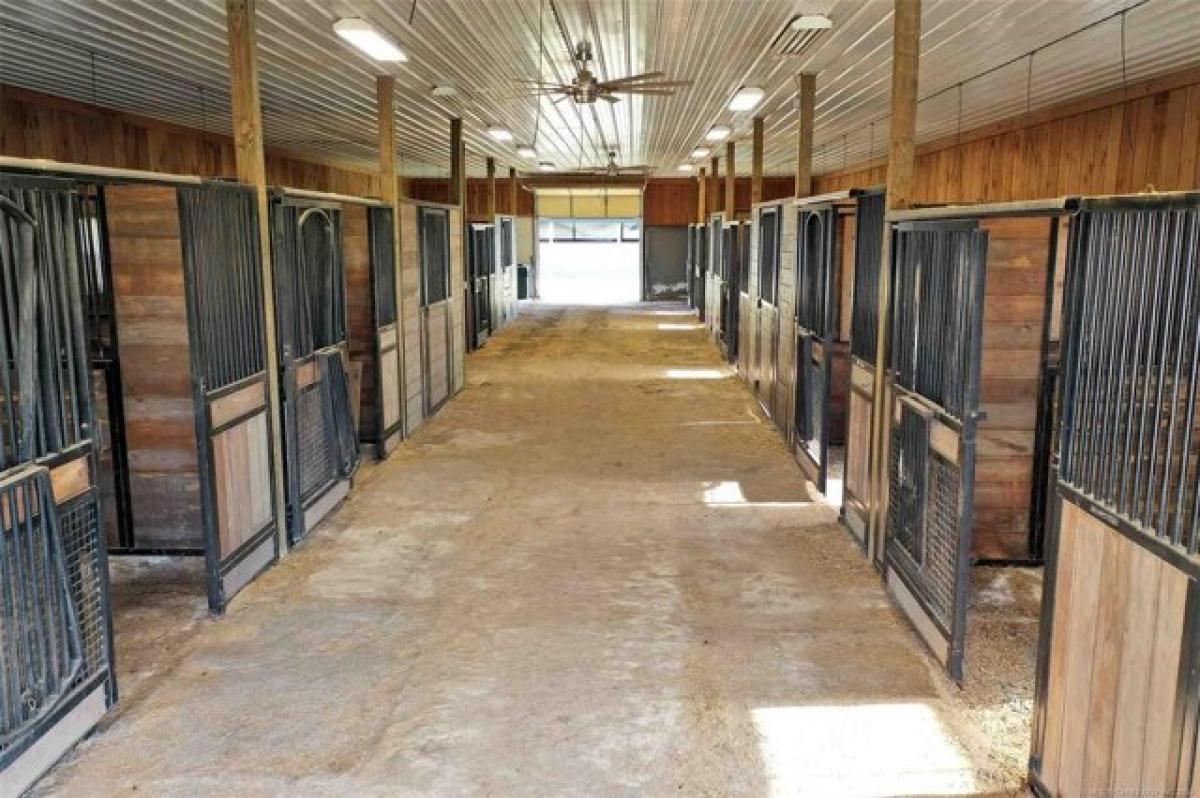  Land in Claremore, USA No. 530515