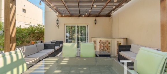 4 bedrooms Villa in Meadows, UAE No. 30545 2