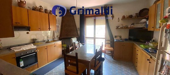 Квартира с 3 спальнями в Формия, Италия № 272782 6