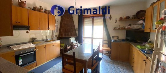 Квартира с 3 спальнями в Формия, Италия № 272782 5