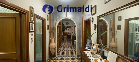 Квартира с 3 спальнями в Формия, Италия № 272782 3