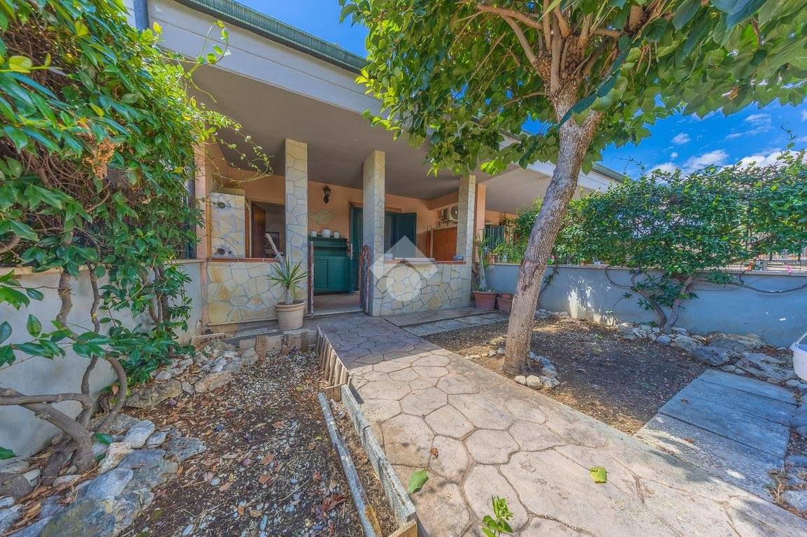 Casa de 2 dormitorios en Guidonia Montecelio, Italy No. 304072