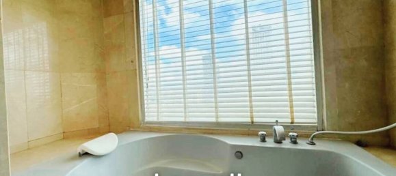 4 bedrooms Condo in Bangkok, Thailand No. 14140 7