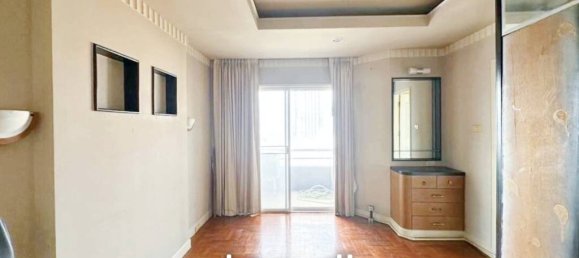 4 bedrooms Condo in Bangkok, Thailand No. 14140 4