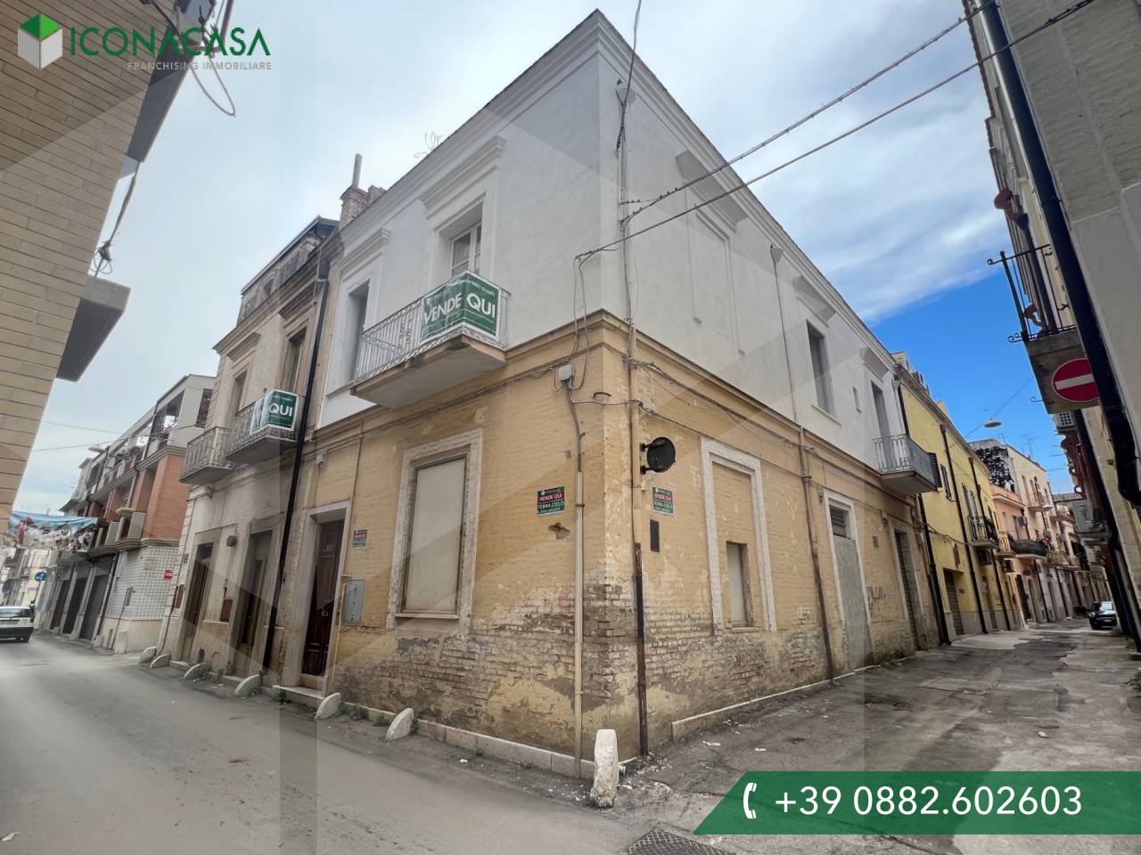 Дом с 6 комнатами в Сан Северо, Италия № 20221