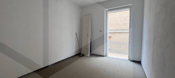 Дом с 6 комнатами в Сан Северо, Италия № 20221 6