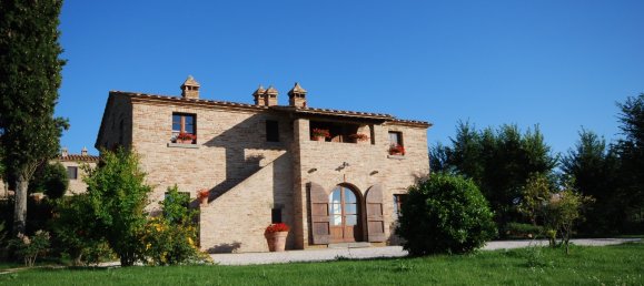 5 bedrooms House in Cortona, Italy No. 58502 10