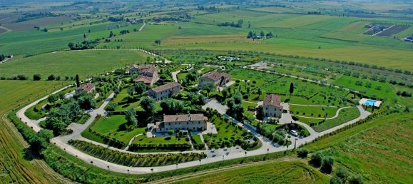 5 bedrooms House in Cortona, Italy No. 58502 2