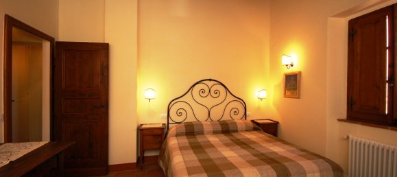 5 bedrooms House in Cortona, Italy No. 58502 7