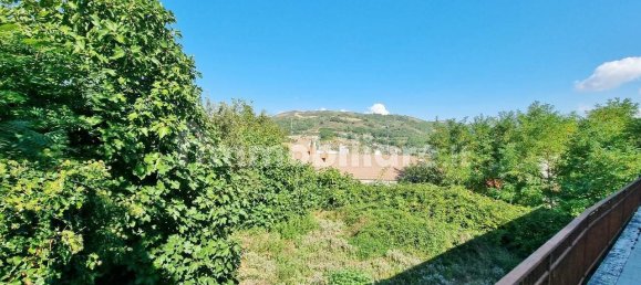 5 bedrooms House in Castel Baronia, Italy No. 125594 12