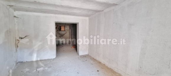 5 bedrooms House in Castel Baronia, Italy No. 125594 23