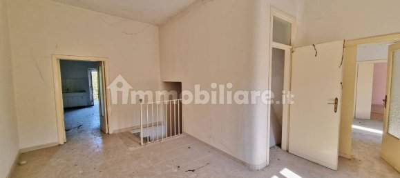 5 bedrooms House in Castel Baronia, Italy No. 125594 18
