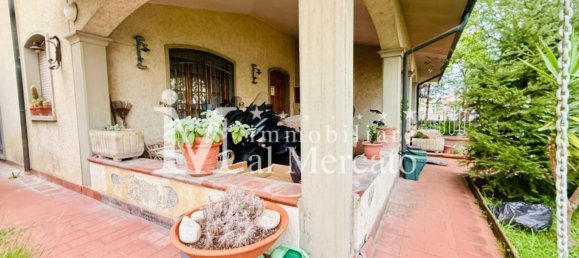 8 غرف نوم فيلا في Viareggio, Italy رقم 369765 4