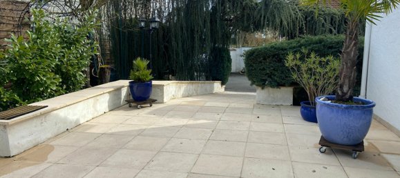 3 bedrooms House in Nevers, France No. 208059 8