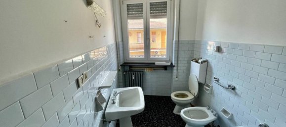 5غرفة شقة في Novi Ligure, Italy رقم 36710 6