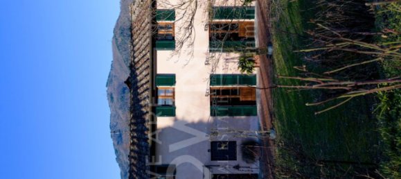 7 rooms House in Capannori, Italy No. 10410 26