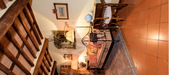 7 rooms House in Capannori, Italy No. 10410 31