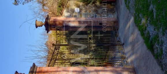 7 rooms House in Capannori, Italy No. 10410 9