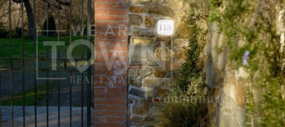 7 rooms House in Capannori, Italy No. 10410 18