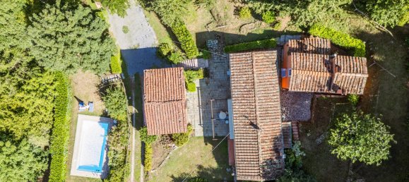 4 bedrooms House in Pescia, Italy No. 257821 8