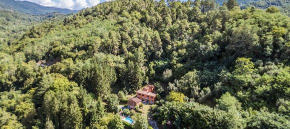 4 bedrooms House in Pescia, Italy No. 257821 9