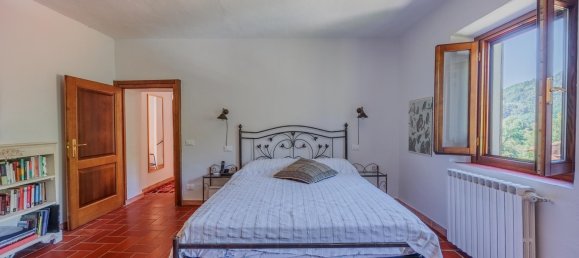 4 bedrooms House in Pescia, Italy No. 257821 48