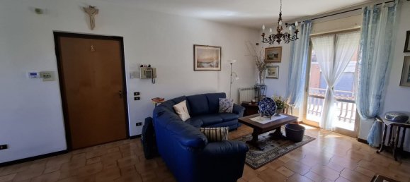 4 bedrooms Apartment in Todi, Italy No. 311498 2