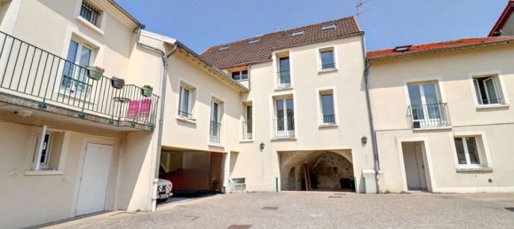 2 bedrooms Apartment in Chanteloup-les-Vignes, France No. 166180 4