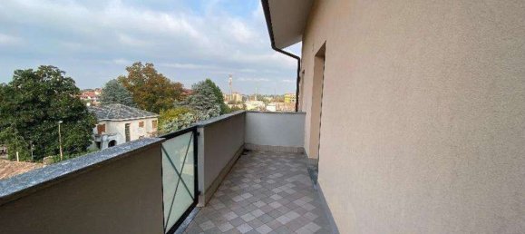 Apartamento de 3 habitaciónes en Abbiategrasso, Italy No. 7841 8